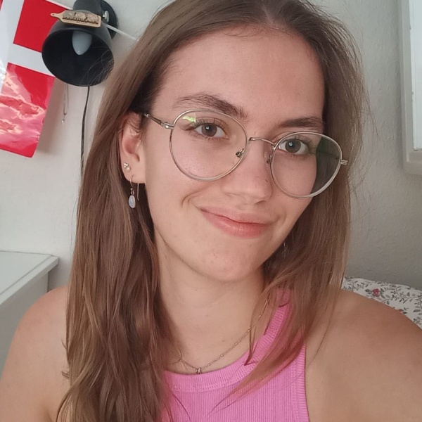 Leonie K Au Pair Professional