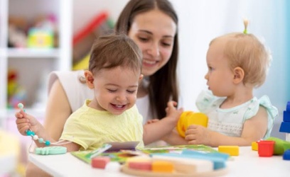 Au Pair vs. Daycare: Which Offers Better Work-Life Balance for Busy Parents?